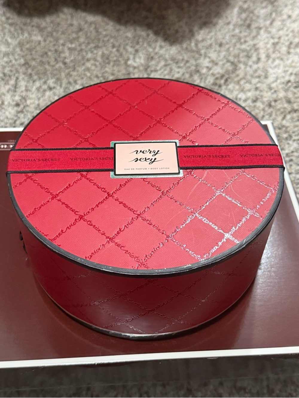 Victoria's Secret Y2K Vintage Very Sexy Red Round Decorative Box